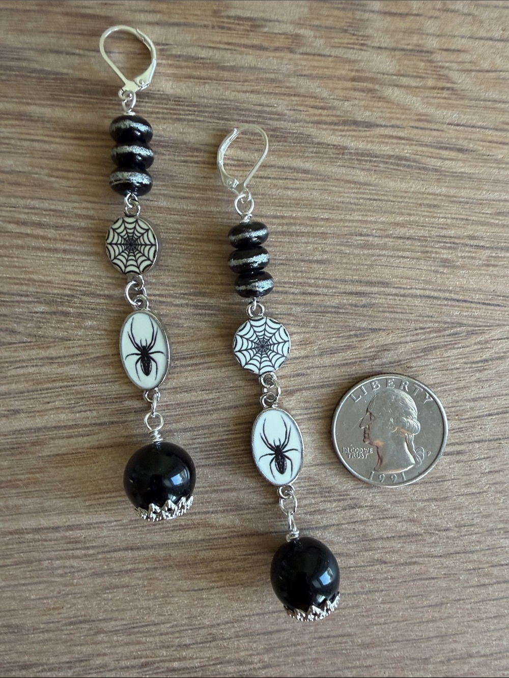 HAND CRAFTED HALLOWEEN SPIDER & WEB DANGLE EARRINGS Goth Statement Drop Jewelry - Picture 9 of 9
